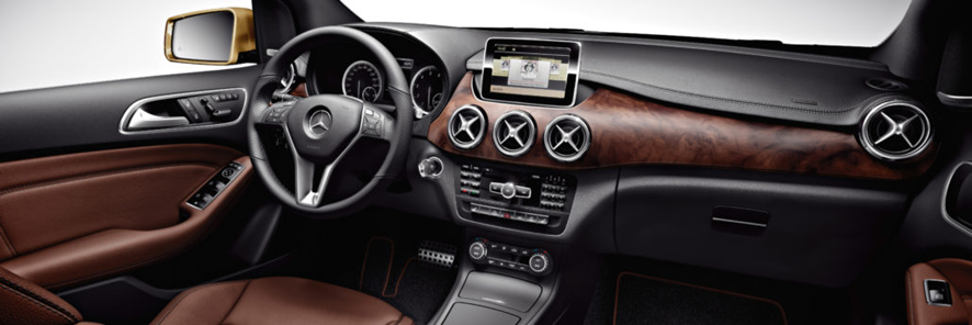 Cabin instrument panel with wood-grain decorative trim